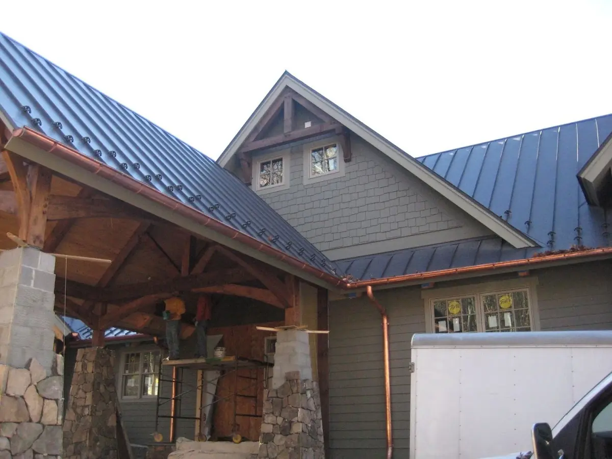 Craftsman Roofing team delivering quality roofing work in Home